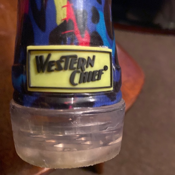 Western Chief light up Rain boots leopard ,toddler girls - Picture 5 of 9